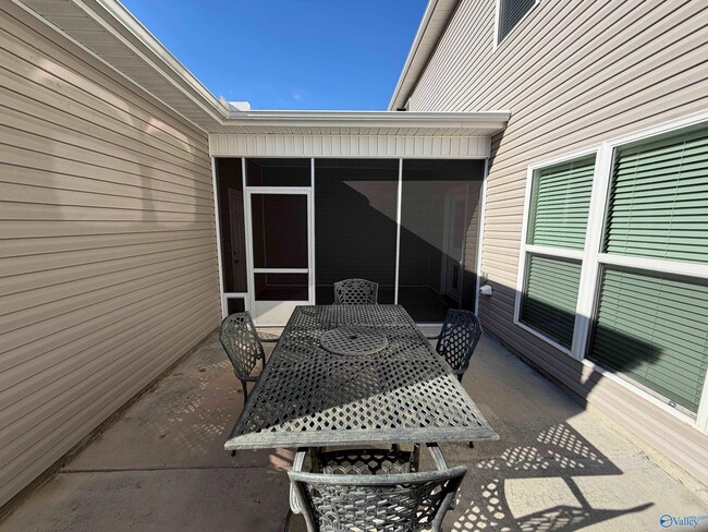 Photo - 3203 McClellan Wy SE