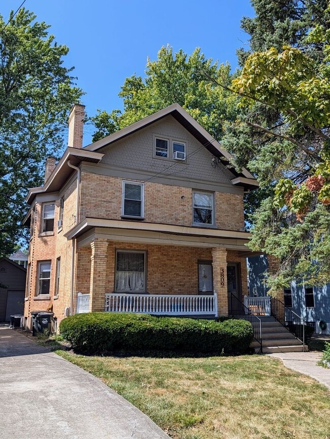 Photo - Spacious! 4-Bed and 2-Full Bath Unit with Bonus Room, Garage, Large Backyard Unit 3811 Spencer Apt #2