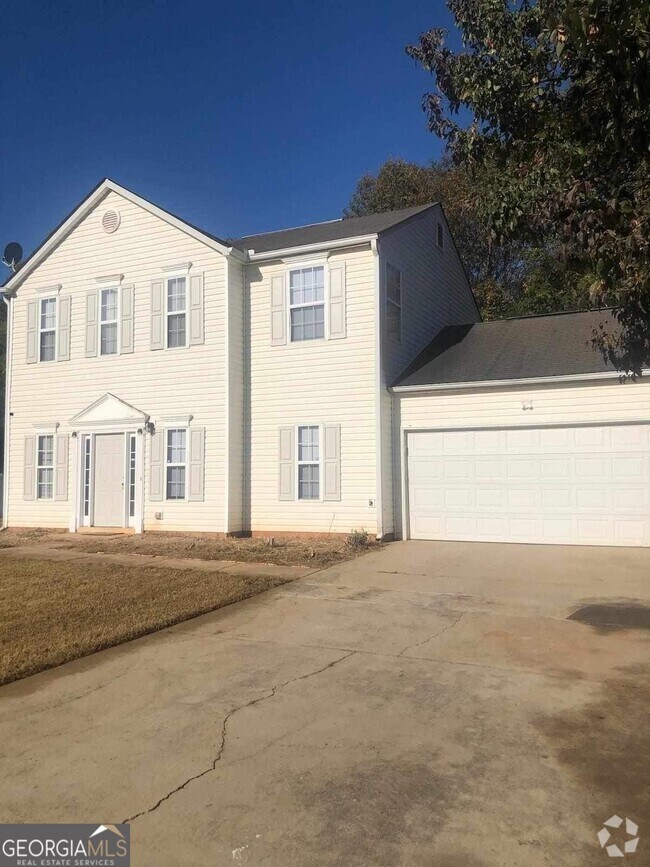 Linecrest Apartments for Rent Ellenwood, GA