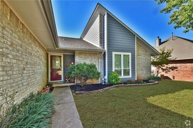 Building Photo - Spacious Home in Summer Oaks Addition - Wa...