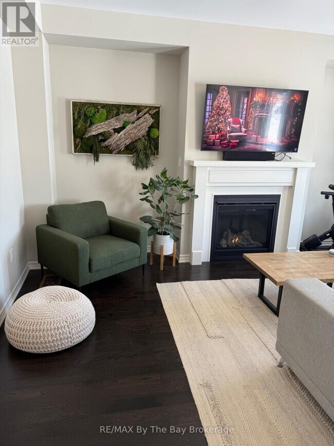 Photo - 286 Springfield Cres