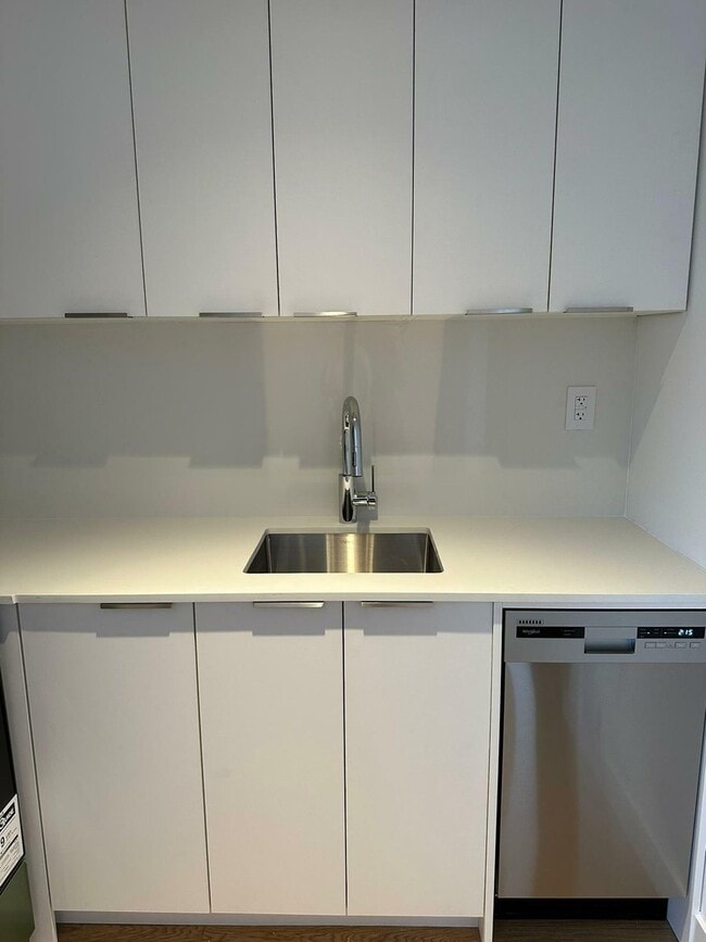 Photo - 109 Indian Rd Unit 404