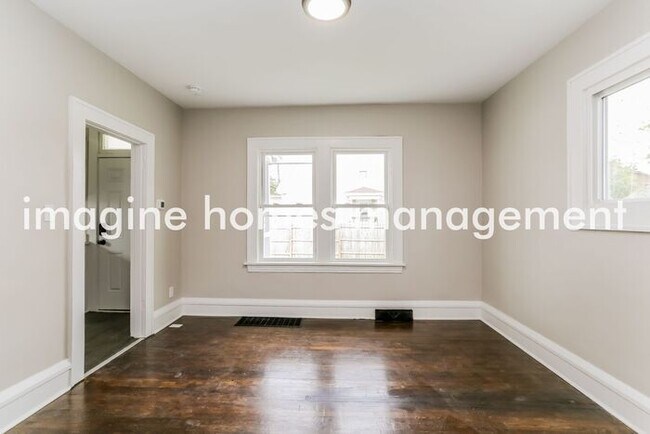 Photo - Charming 3 Bedroom Home in Columbus!