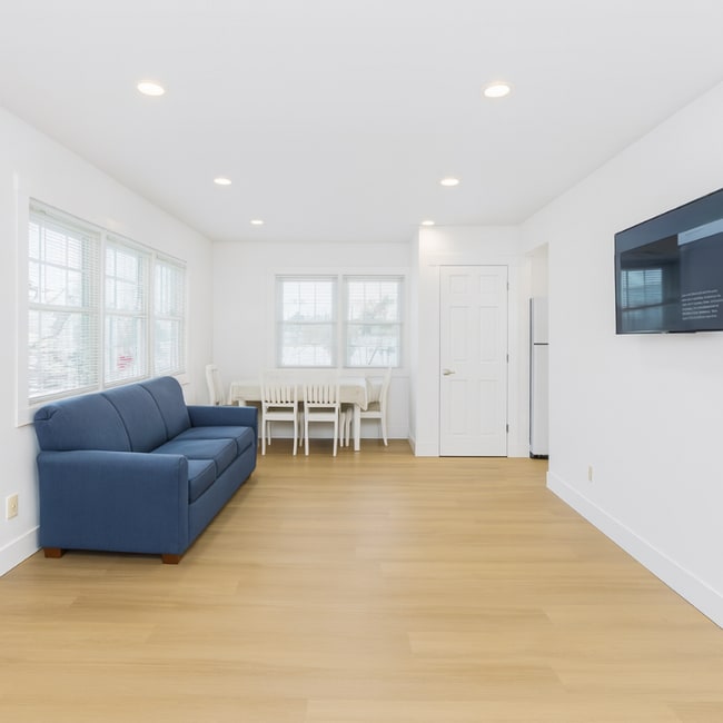 Building Photo - 102 75th St Unit B1 Rental