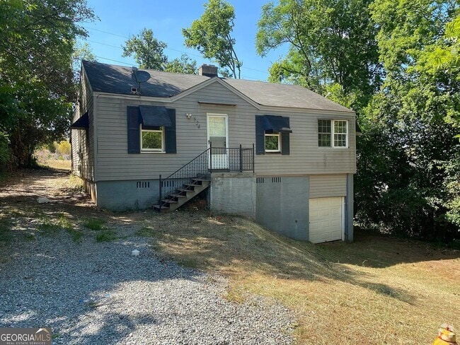 Building Photo - 824 Matheson Rd Rental