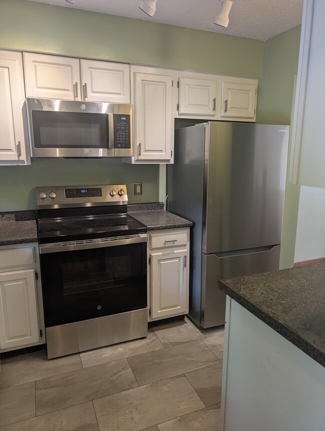 Photo - 27 Maple St Unit C