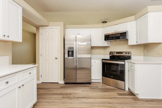 Photo - 11836 Lake Fern Dr