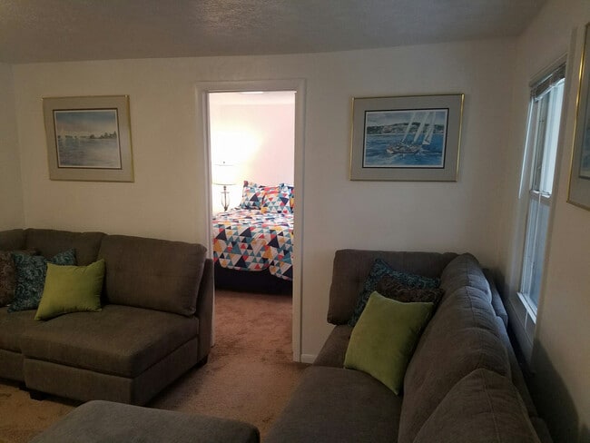 Photo - Grand Rapids N.W. Downtown 2 Bdrm Bungalow