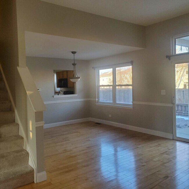 2310 Carpenter Ave Townhome Townhome Rental in Plainfield IL