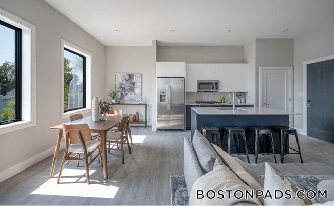 Photo - 656 Saratoga St Unit 313