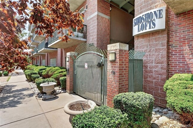3201 Shoshone St Unit 108