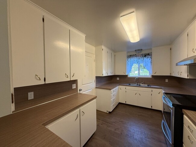 Photo - 2 Bed, 1 Bath + Bonus Room & Carport - peaceful country living just minutes from town!