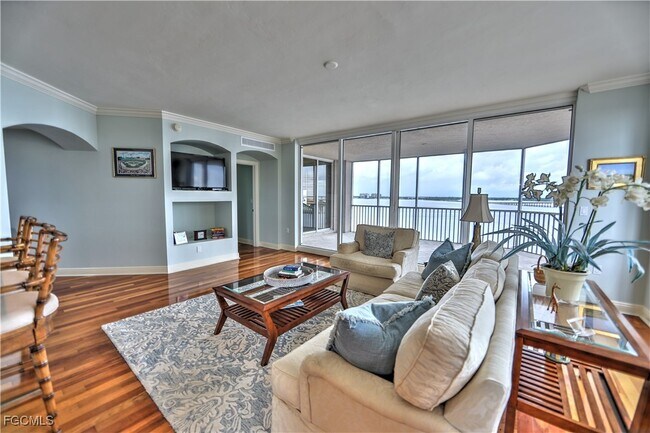 Photo - 2104 W First St Unit 704