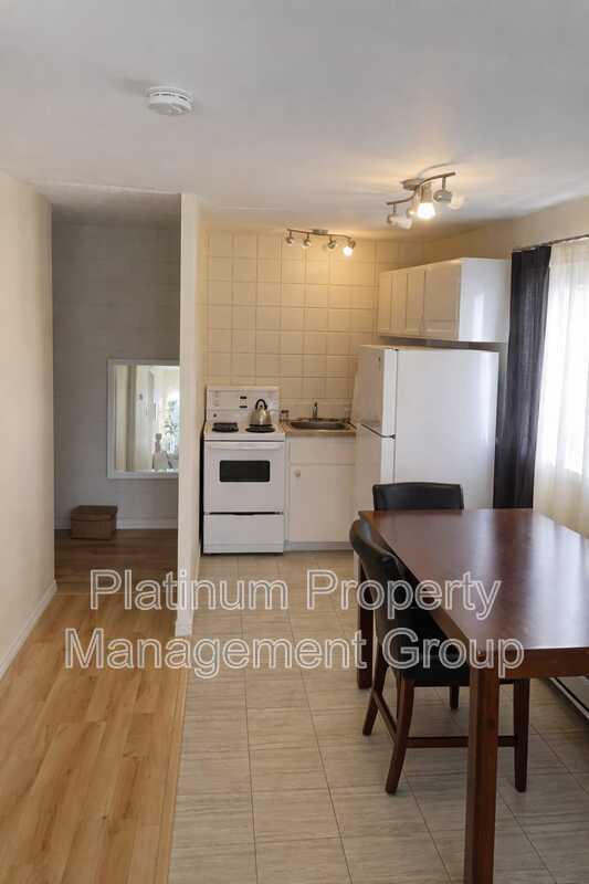 Photo - 1001-1002 2 Ave NW