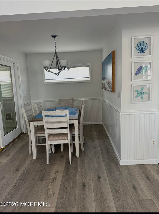 125 Throssell Rd