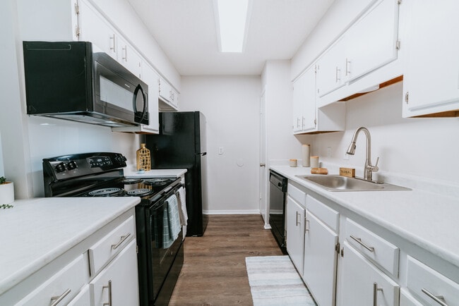 Kingswood Apartments
