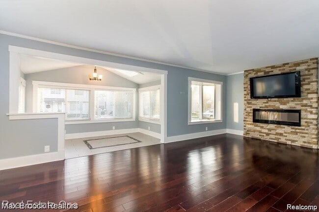 Photo - 1183 Bird Ave