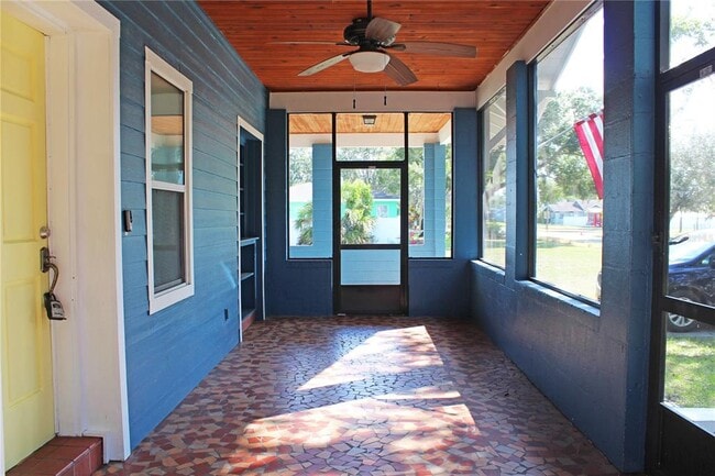 Photo - 1718 E Elm Rd