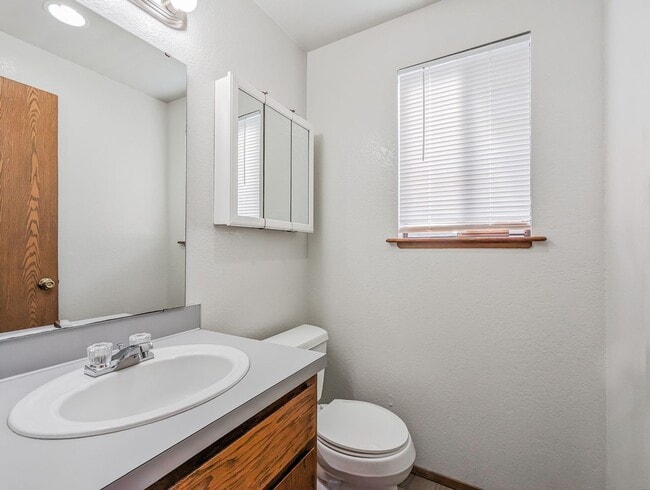 Photo - 7412 Lower Ridge Rd Unit B