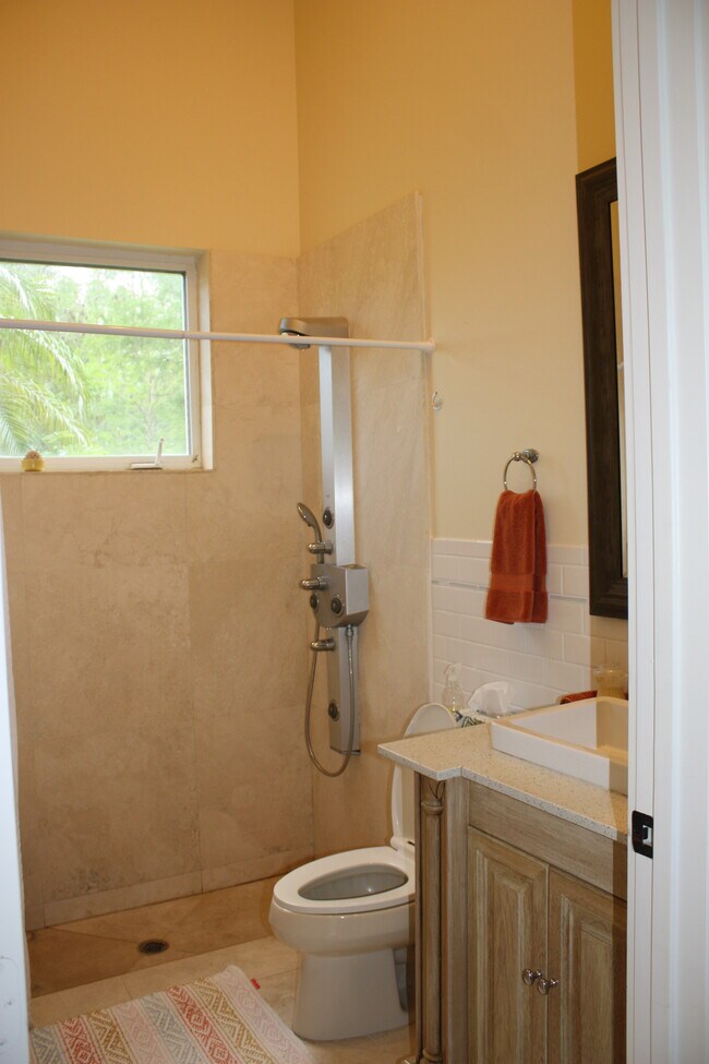 Photo - 5862 Homeland Rd