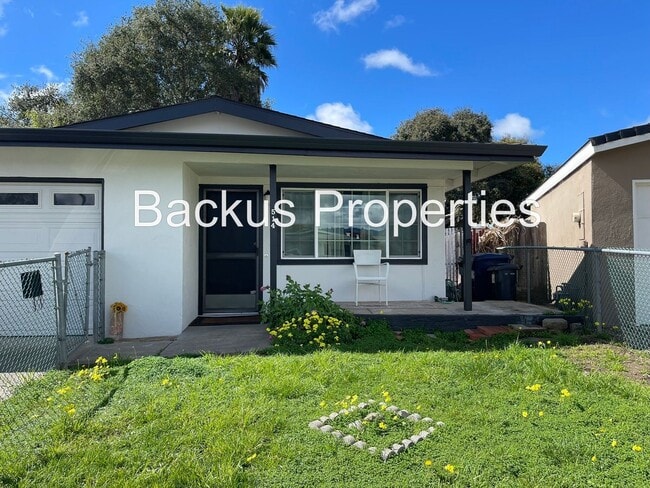 Building Photo - Charming two bedroom home in Watsonville