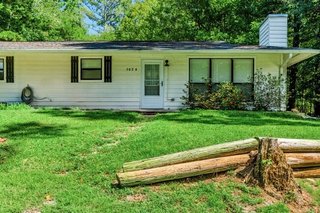 302-B Scott Alex Circle