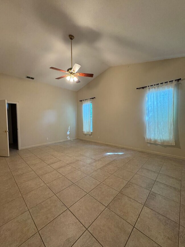 Photo - Beautiful Laguna West Home in Elk Grove, 3 Bedrooms, 2 Bathrooms, Quiet Cul-de-Sac