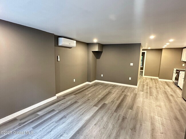 Photo - 154 Lark St Unit B