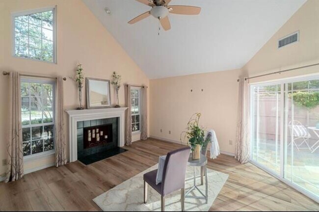 Photo - 17820 Windflower Way