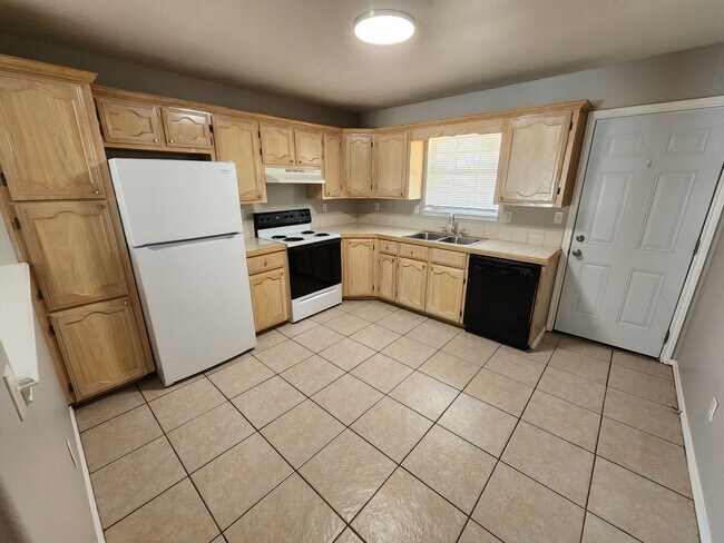 2525 Chuparosa Ct Unit 3