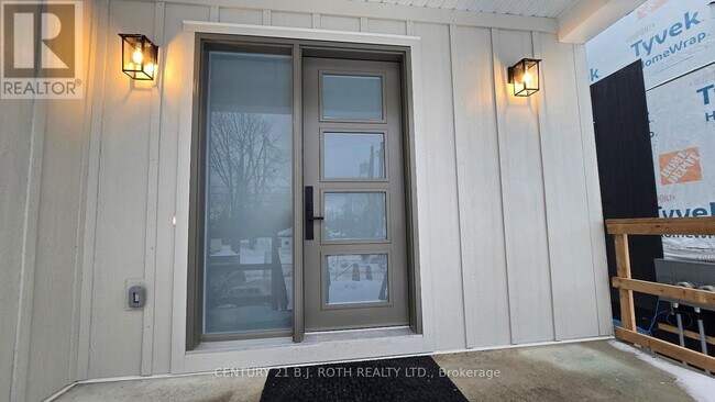 Photo - 44 Calverley St Unit Upper