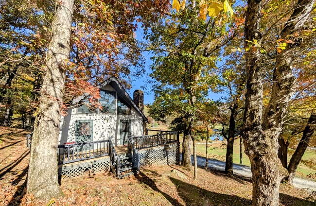 Building Photo - 155 Chalet Village Dr Rental