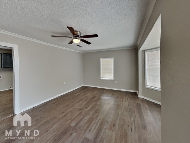 Photo - 306 E Stanford St