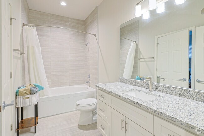 2BR, 1.5BA - 1,580SF - Bathroom
