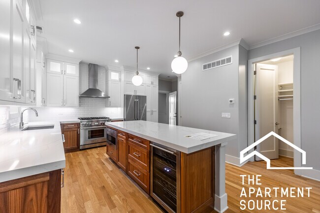 Photo - 4133 N Kenmore Ave Condo Unit 2S