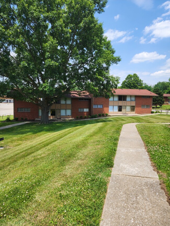 Huntley Ridge East at Forest Hill - Huntley Ridge East at Forest Hill Apartments