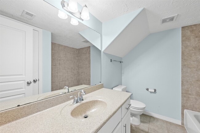 Photo - 3410 Skyline Village Dr