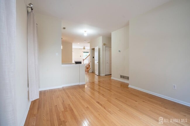 Photo - 1301 Dahlia Cir