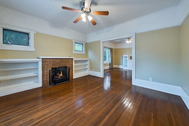 Photo - Charming Midtown 1-Bedroom Apartment with ...