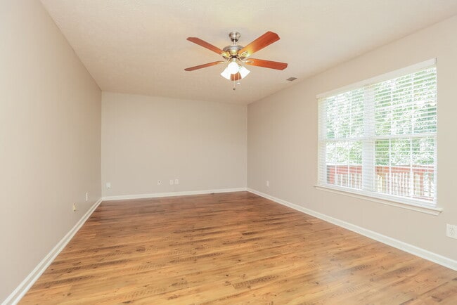 Photo - 713 Clear Cir