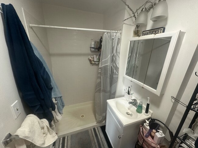 Photo - 124 Jersey St