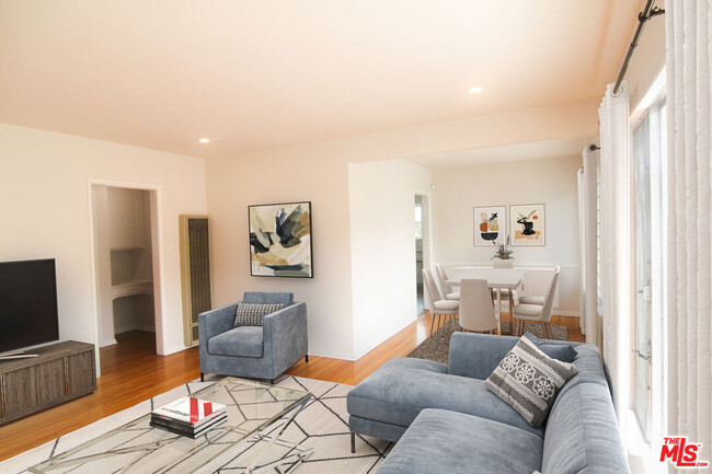 Photo - 6263 La Tijera Blvd