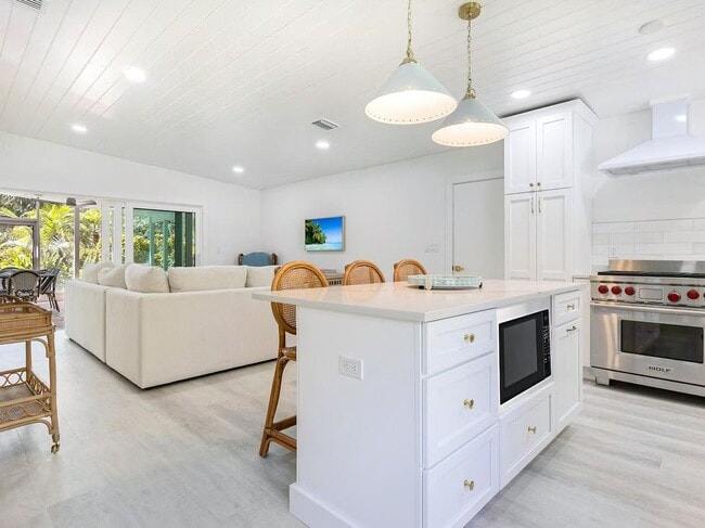 Photo - 6979 Longboat Dr S