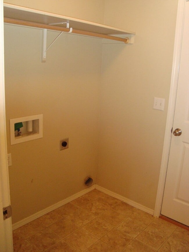 Photo - 5107 Weston Ave