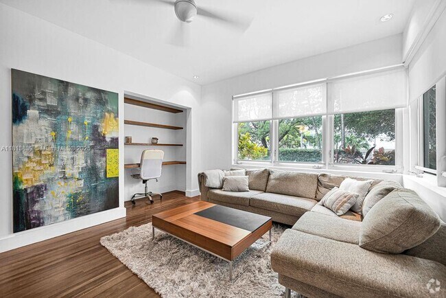 Building Photo - 1751 James Ave Unit 102 Rental