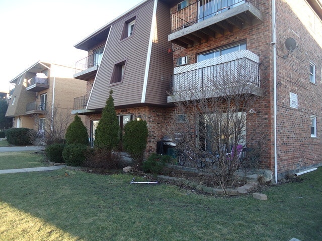 Building Photo - 8149 83rd Pl Unit 2