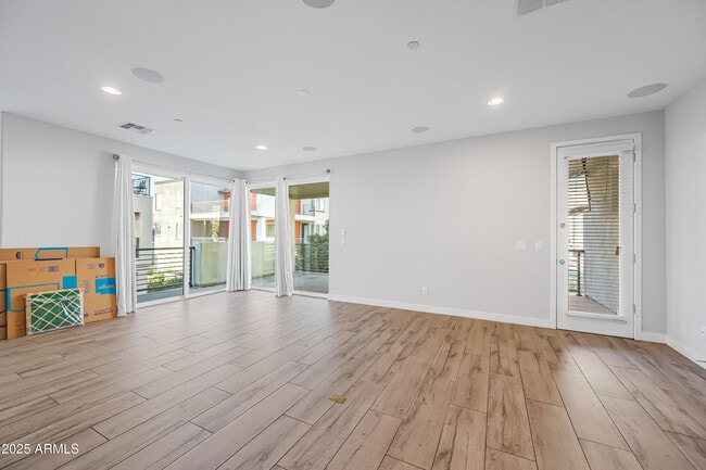 Photo - 1250 Abbey Ln Unit 289