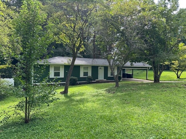 Renovated 3 bed 1.5 bath home located in M... - Renovated 3 bed 1.5 bath home located in M...