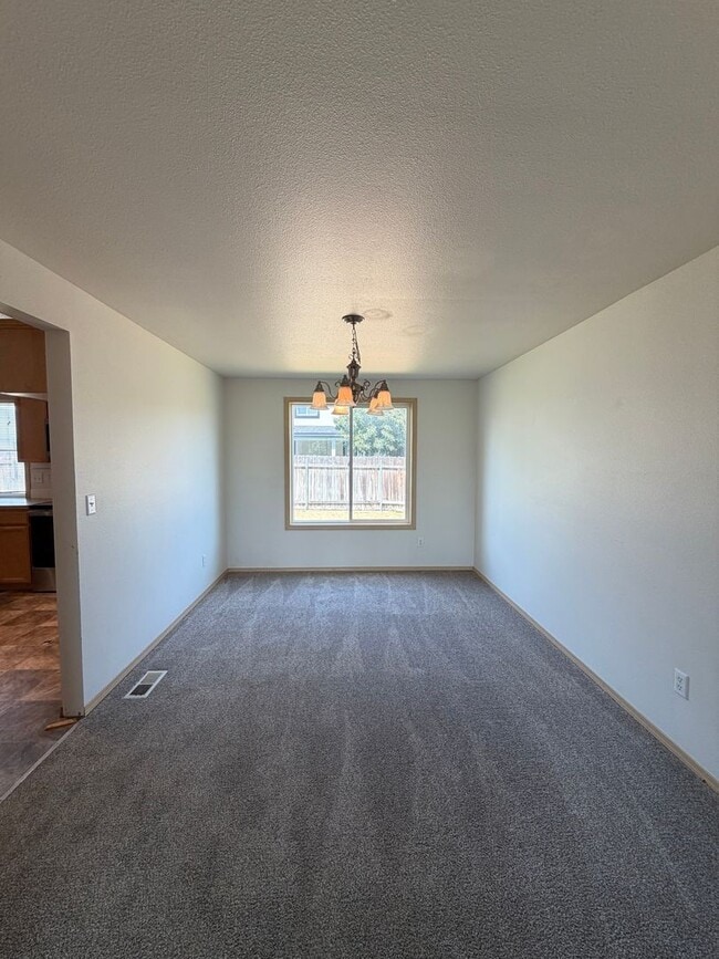 Photo - Spacious 4 Bedroom, 2.5 Bath w/3 Car Garage!