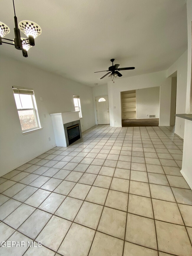 Photo - 2215 King James Pl